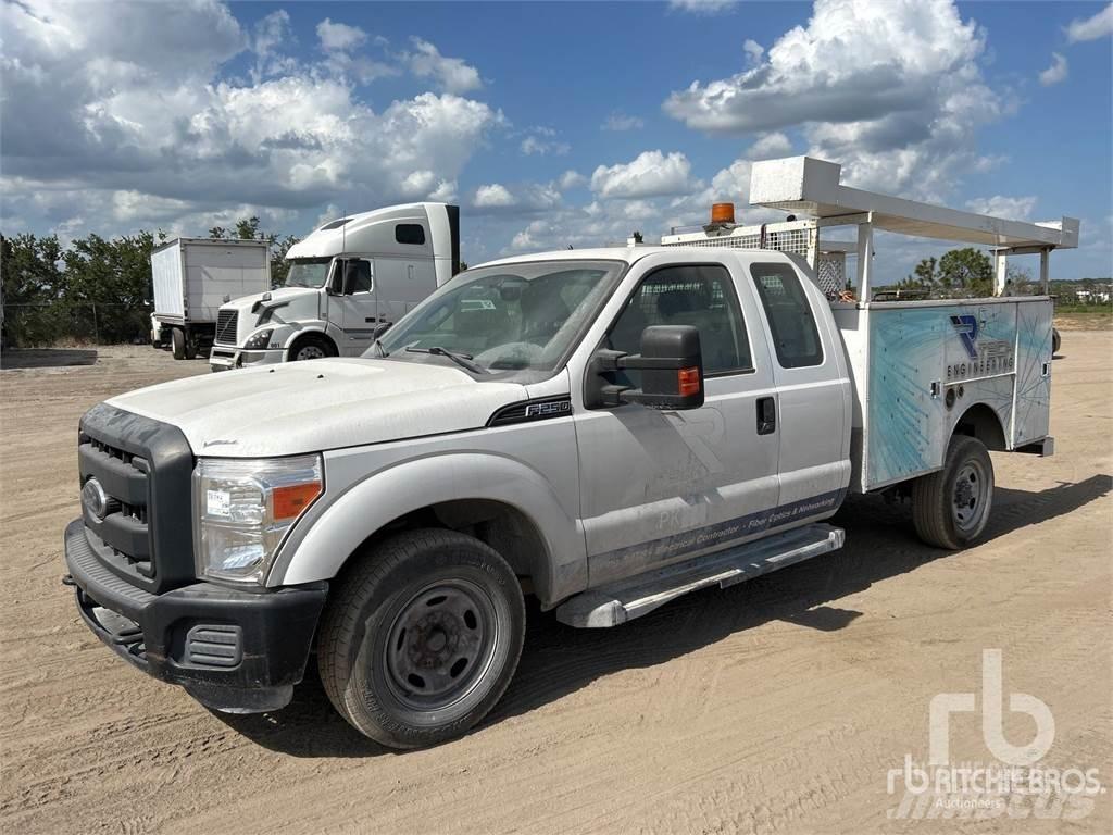 Ford F-250 Pojazdy komunalne