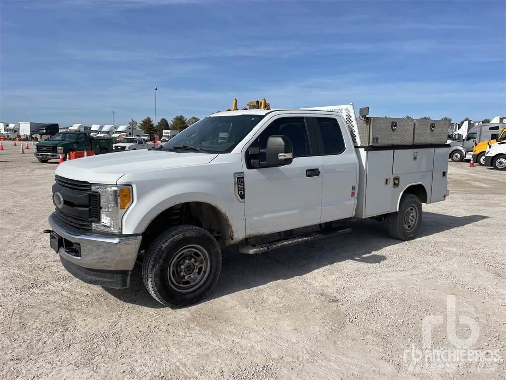 Ford F-250 Pojazdy komunalne