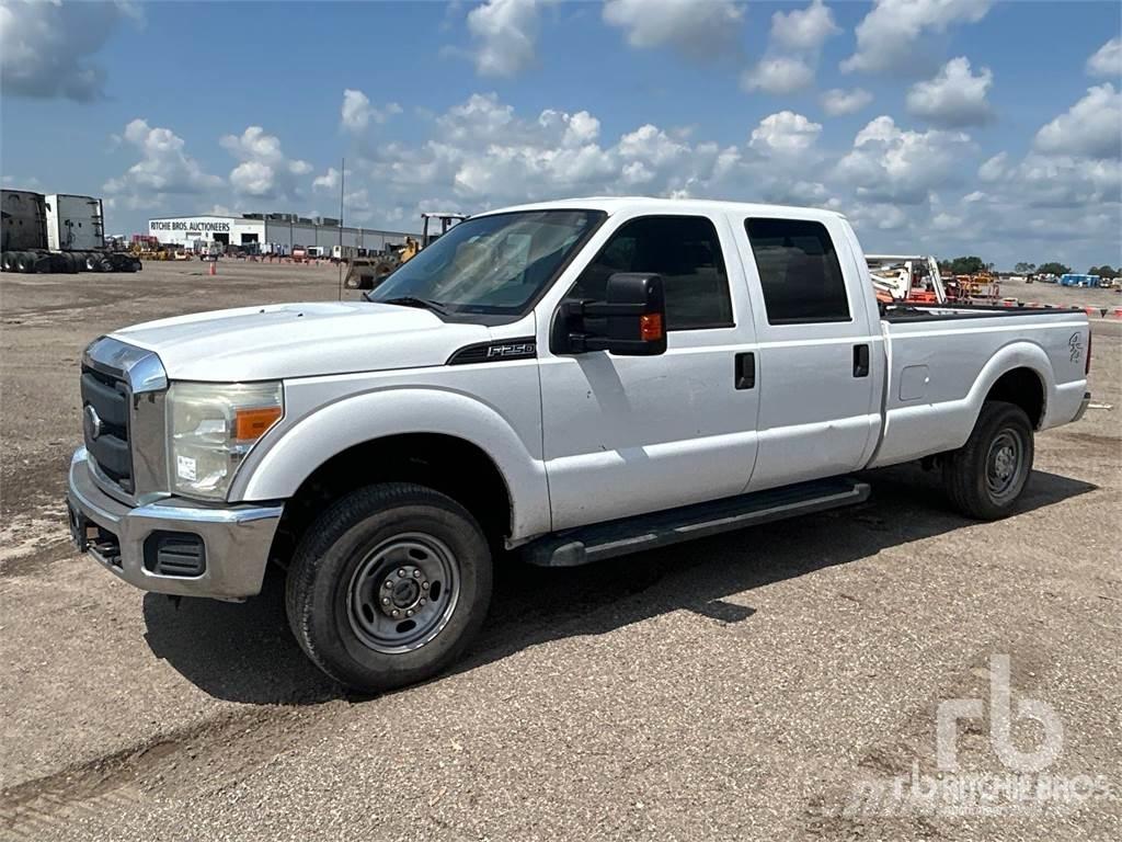 Ford F-250 Pick-upy / Pojazdy z otwieranymi burtami