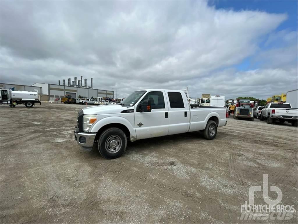 Ford F-250 Pick-upy / Pojazdy z otwieranymi burtami