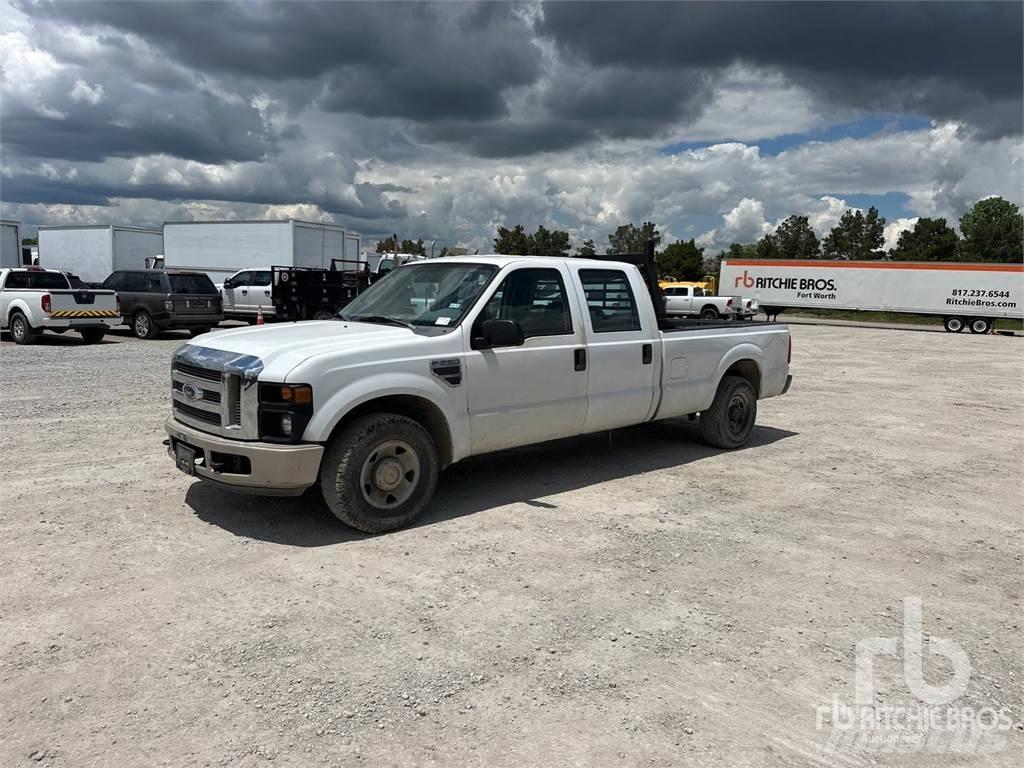 Ford F-250 Pick-upy / Pojazdy z otwieranymi burtami