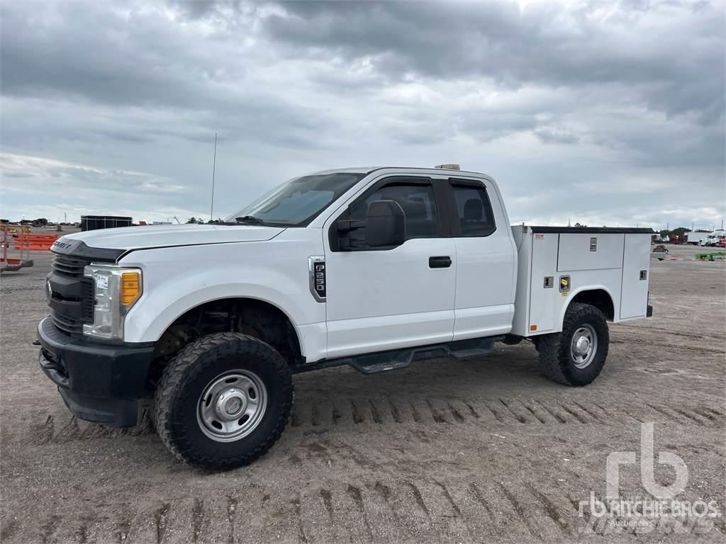 Ford F-250 Pojazdy komunalne