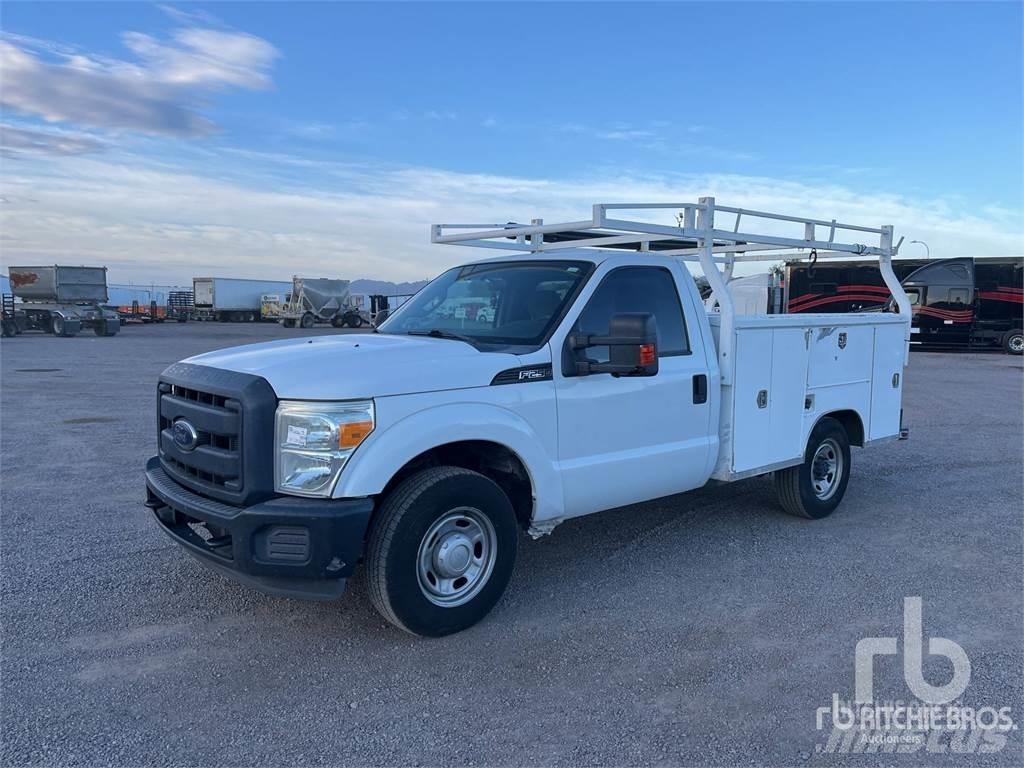 Ford F-250 Pojazdy komunalne