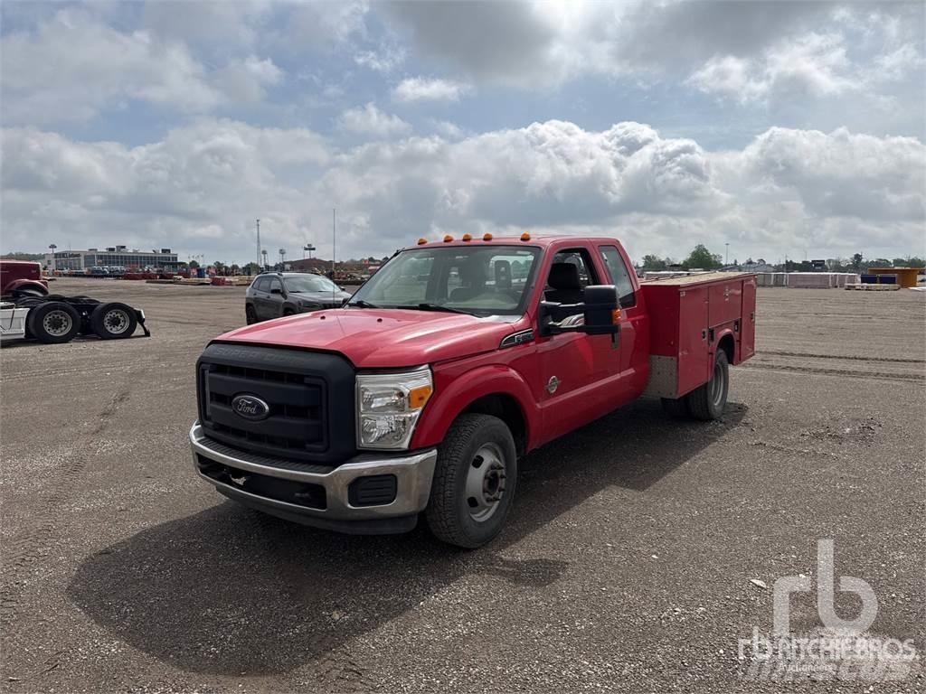 Ford F-350 Pojazdy komunalne
