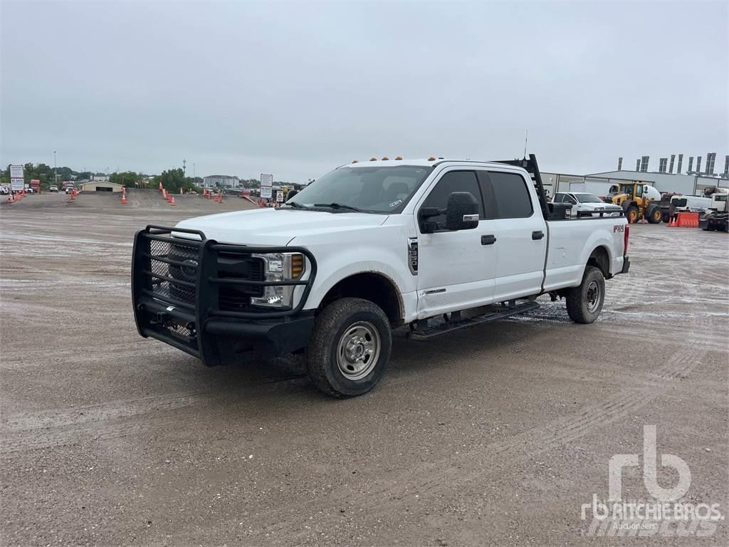 Ford F-350 Pick-upy / Pojazdy z otwieranymi burtami