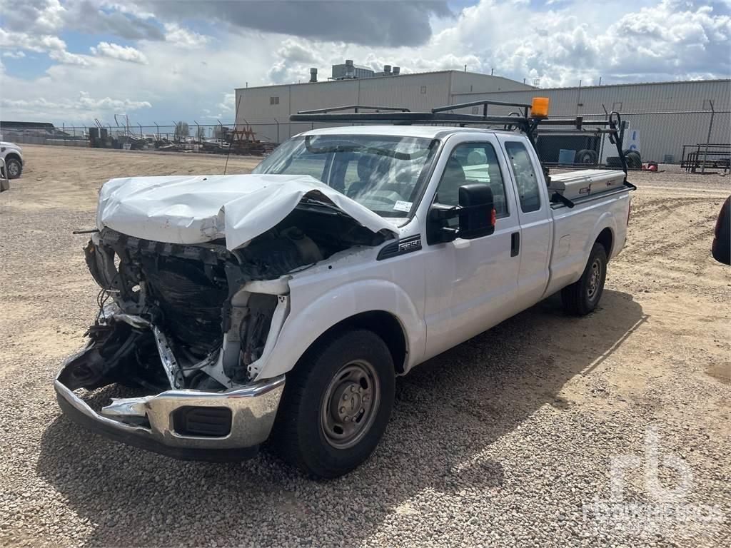 Ford F-350 Pick-upy / Pojazdy z otwieranymi burtami