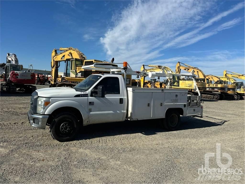 Ford F-350 Pojazdy komunalne