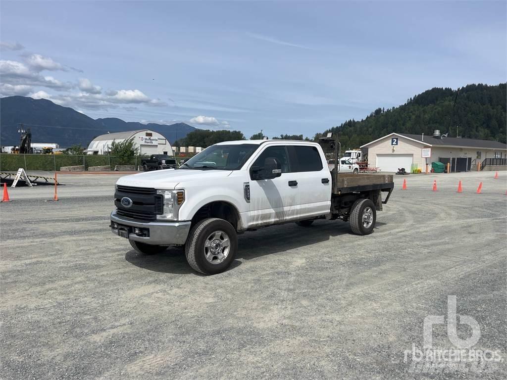 Ford F-350 Pick-upy / Pojazdy z otwieranymi burtami