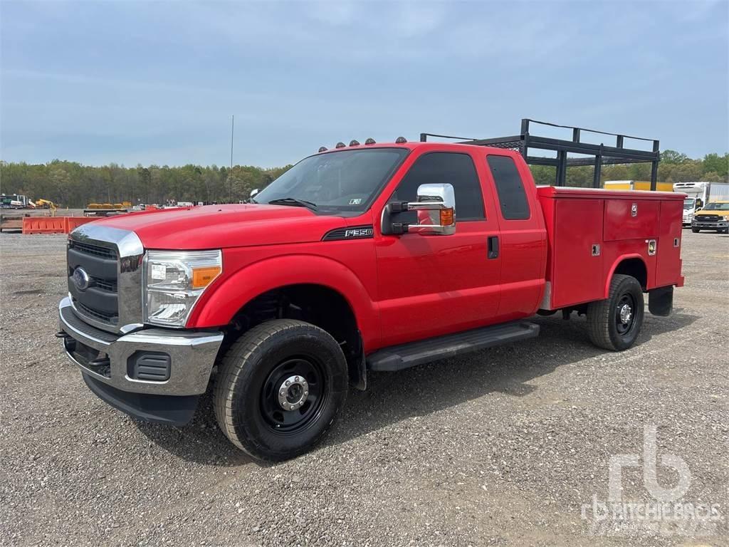 Ford F-350 Pojazdy komunalne