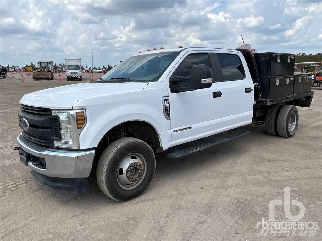 Ford F-350 Ciężarówki typu Platforma / Skrzynia