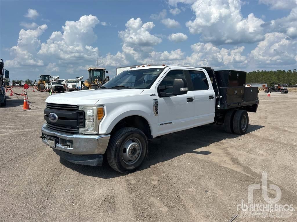 Ford F-350 Ciężarówki typu Platforma / Skrzynia