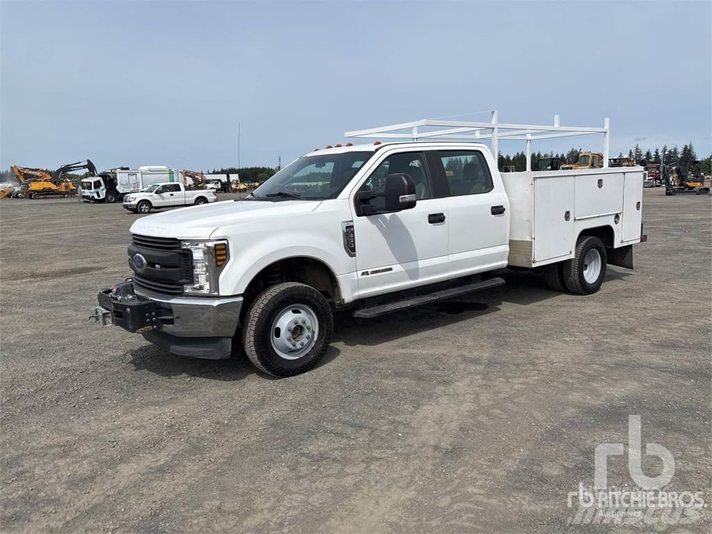 Ford F-350 Pojazdy komunalne