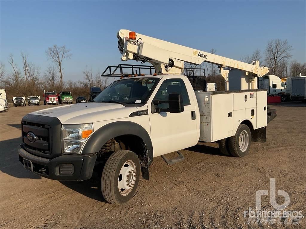 Ford F-450 Podnośniki na przyczepach