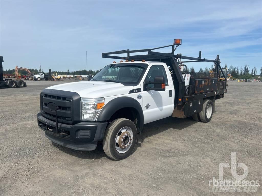 Ford F-550 Ciężarówki typu Platforma / Skrzynia