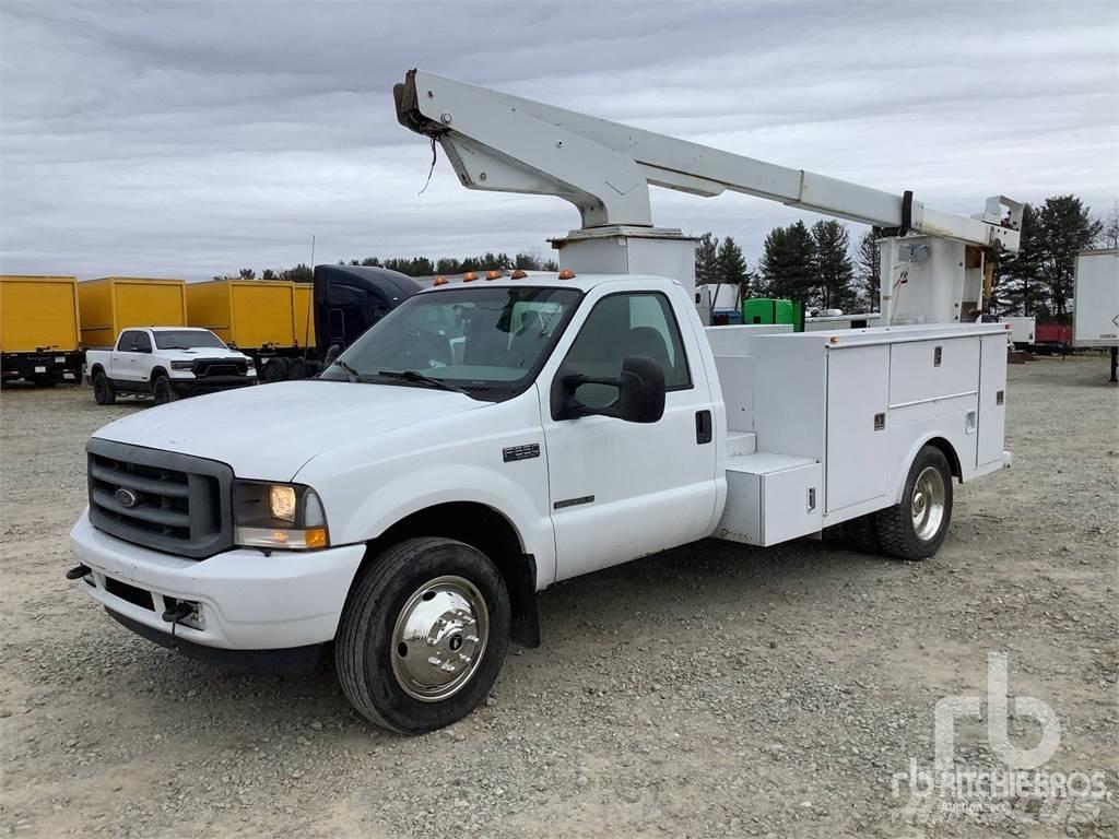 Ford F-550 Podnośniki na przyczepach