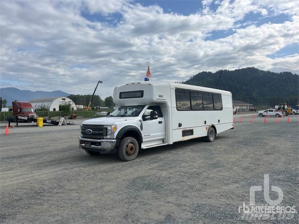 Ford F-550 Autobusy międzymiastowe