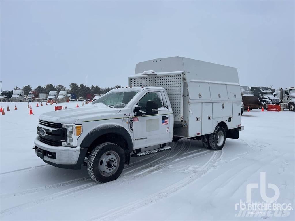 Ford F-550 Pojazdy komunalne