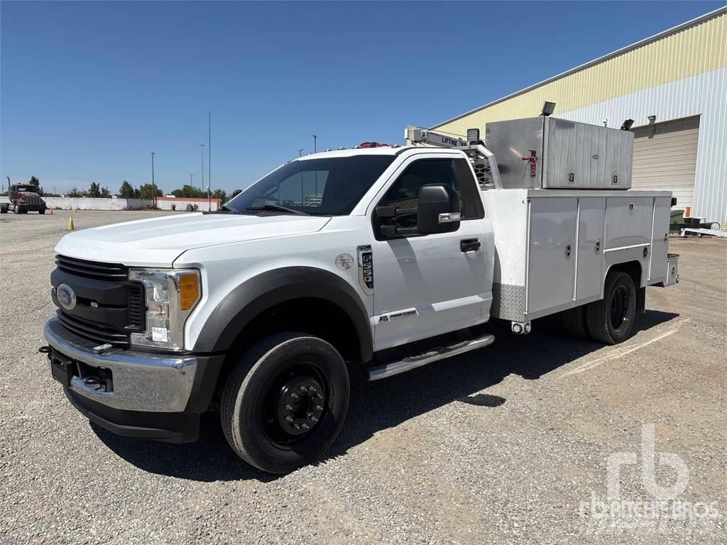 Ford F-550 Pojazdy komunalne
