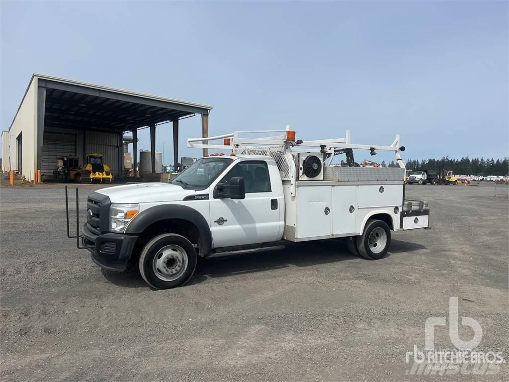 Ford F-550 Pojazdy komunalne