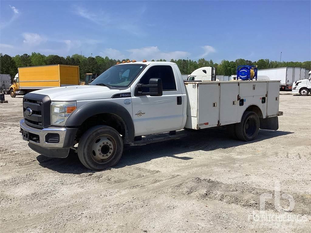 Ford F-550XL Pojazdy komunalne