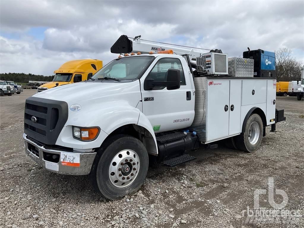 Ford F-750 Pojazdy komunalne