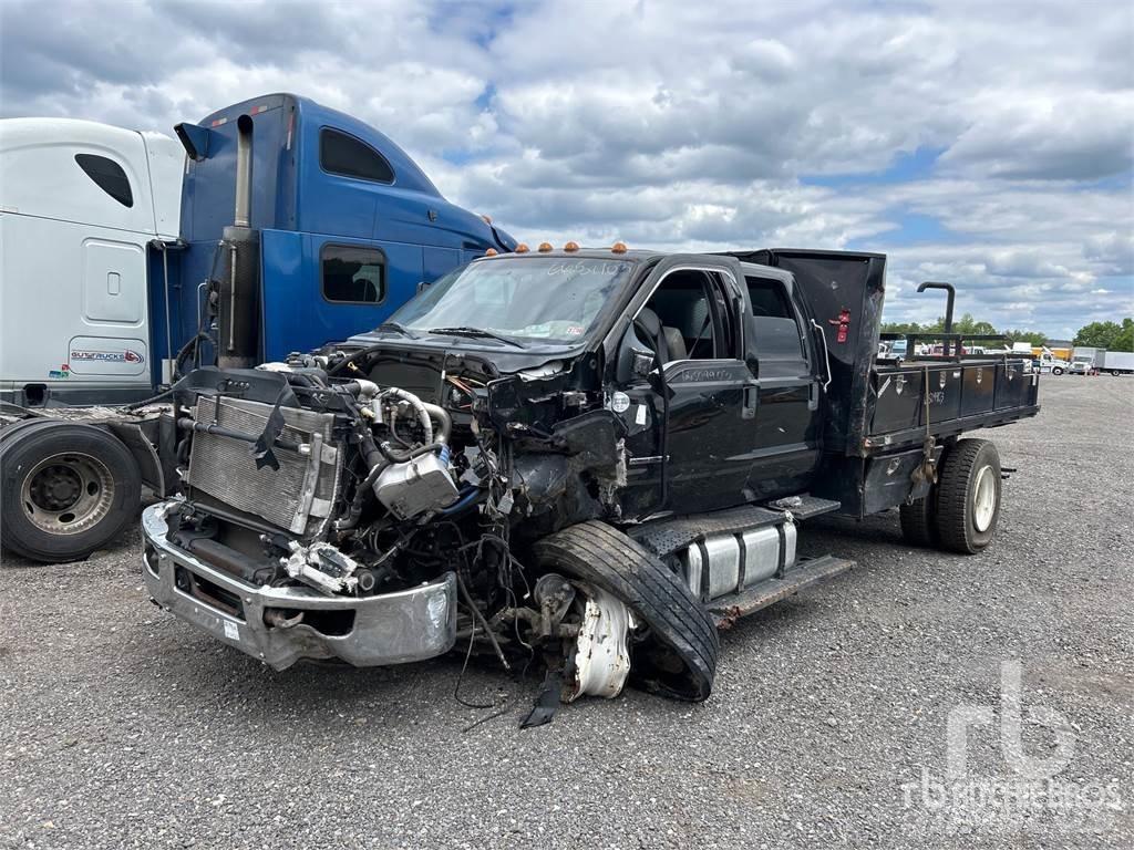 Ford F-750 Ciężarówki typu Platforma / Skrzynia