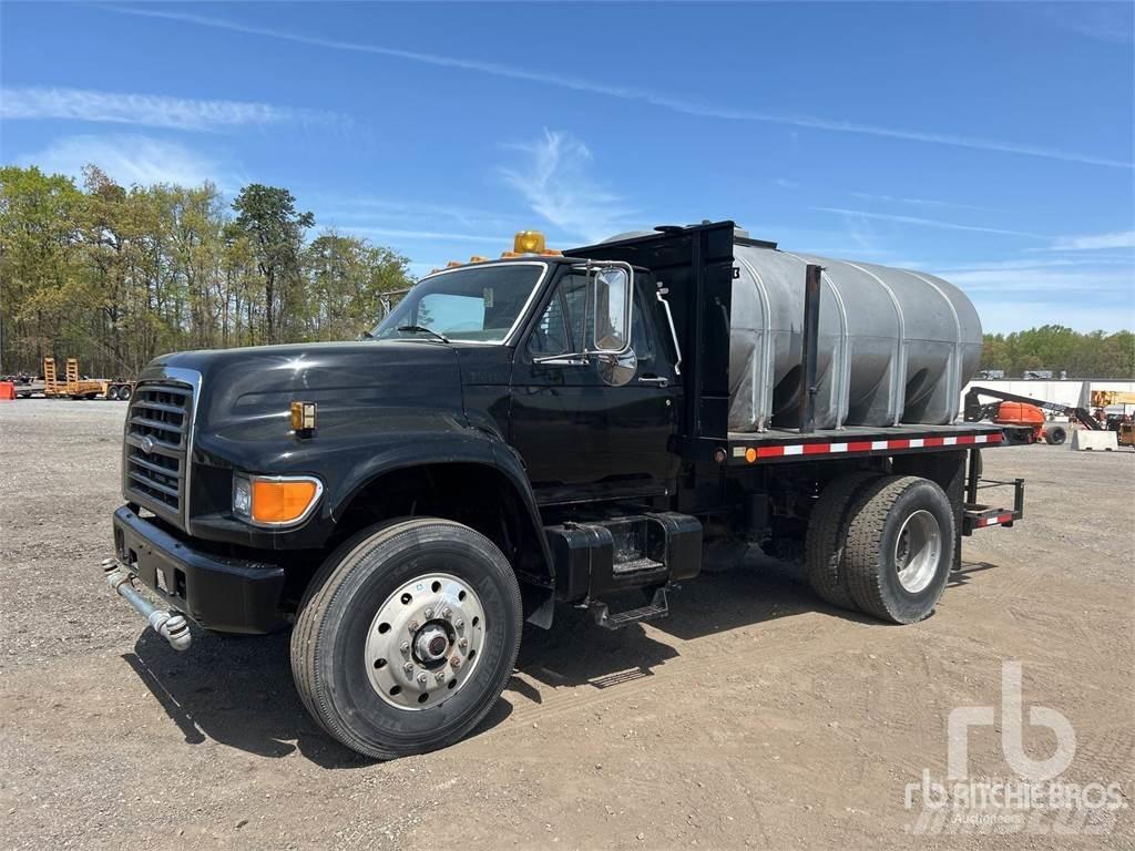 Ford F800 Polewaczki