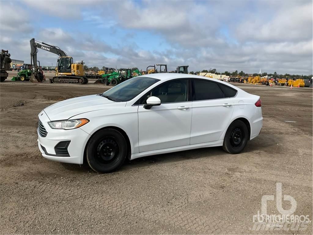 Ford FUSION Samochody osobowe