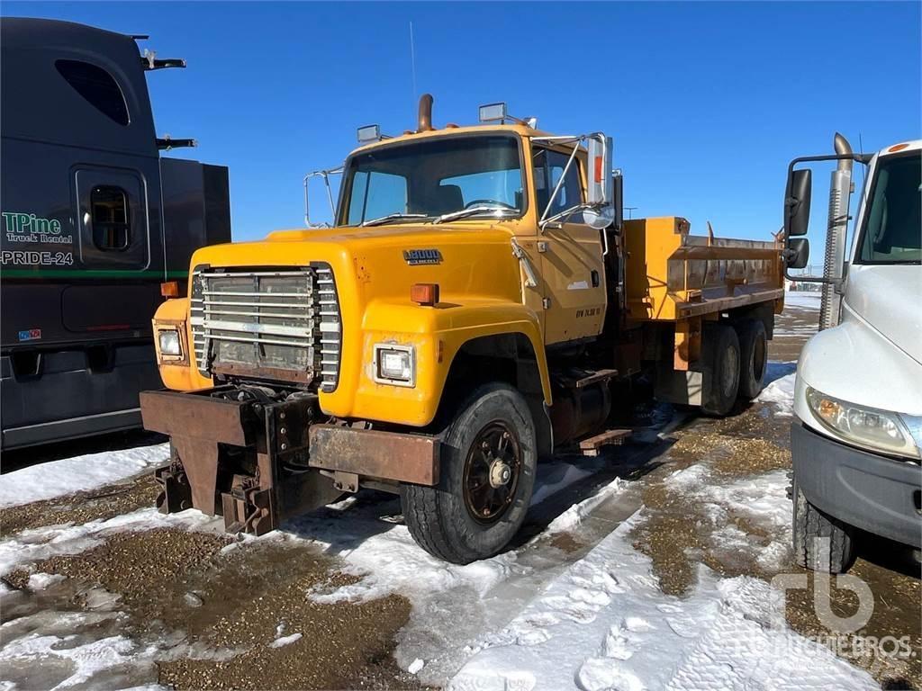 Ford L8000 Wywrotki
