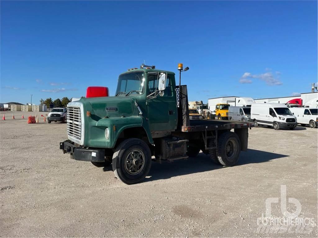 Ford LS800F Ciężarówki typu Platforma / Skrzynia
