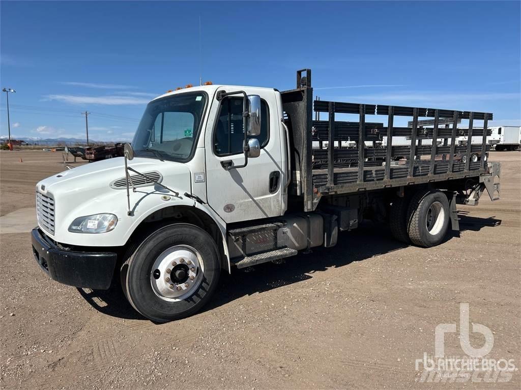 Freightliner M2 Ciężarówki typu Platforma / Skrzynia