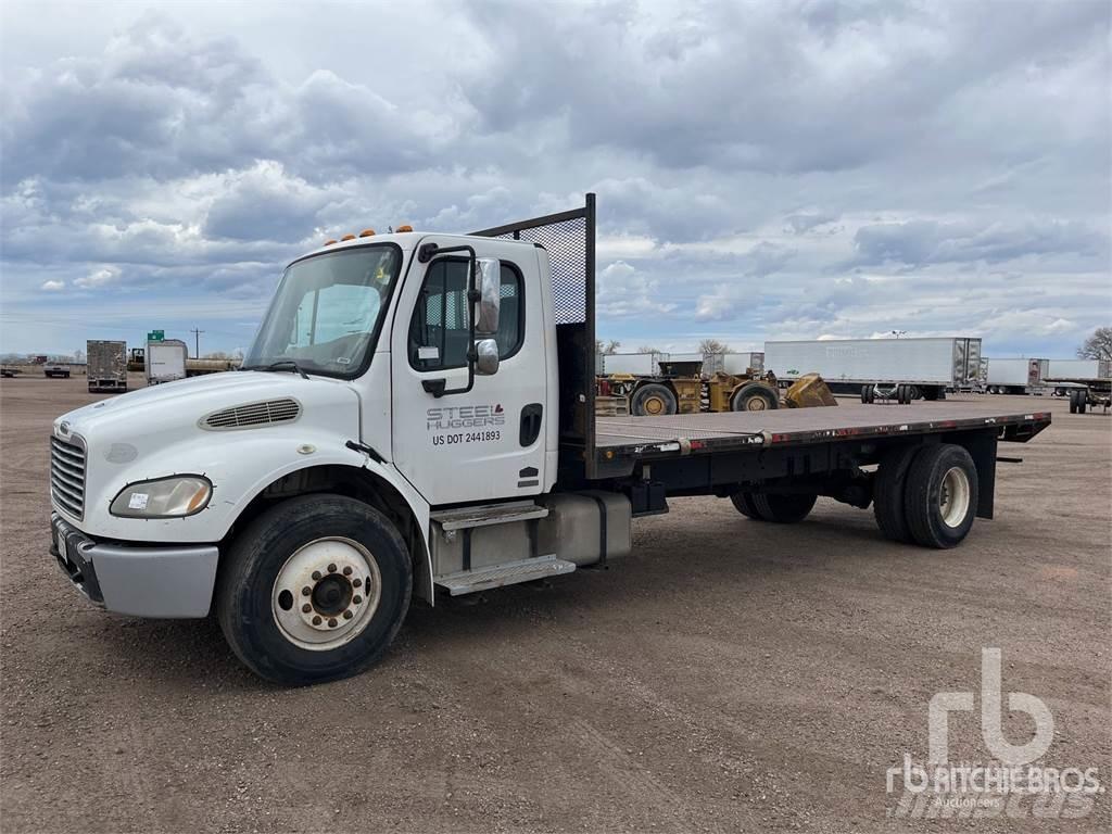 Freightliner M2 Ciężarówki typu Platforma / Skrzynia