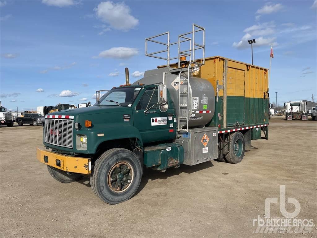 GMC C7500 Cysterna