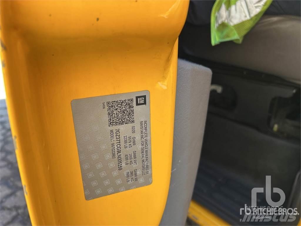 GMC G3500 Busy / Vany