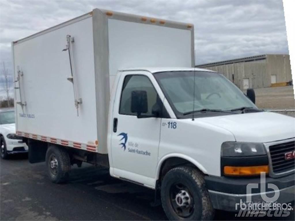 GMC SAVANA 3500 Busy / Vany