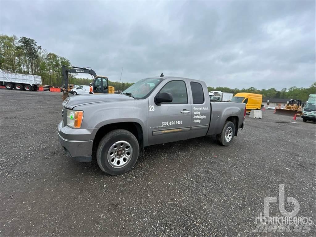 GMC SIERRA 1500 Pick-upy / Pojazdy z otwieranymi burtami