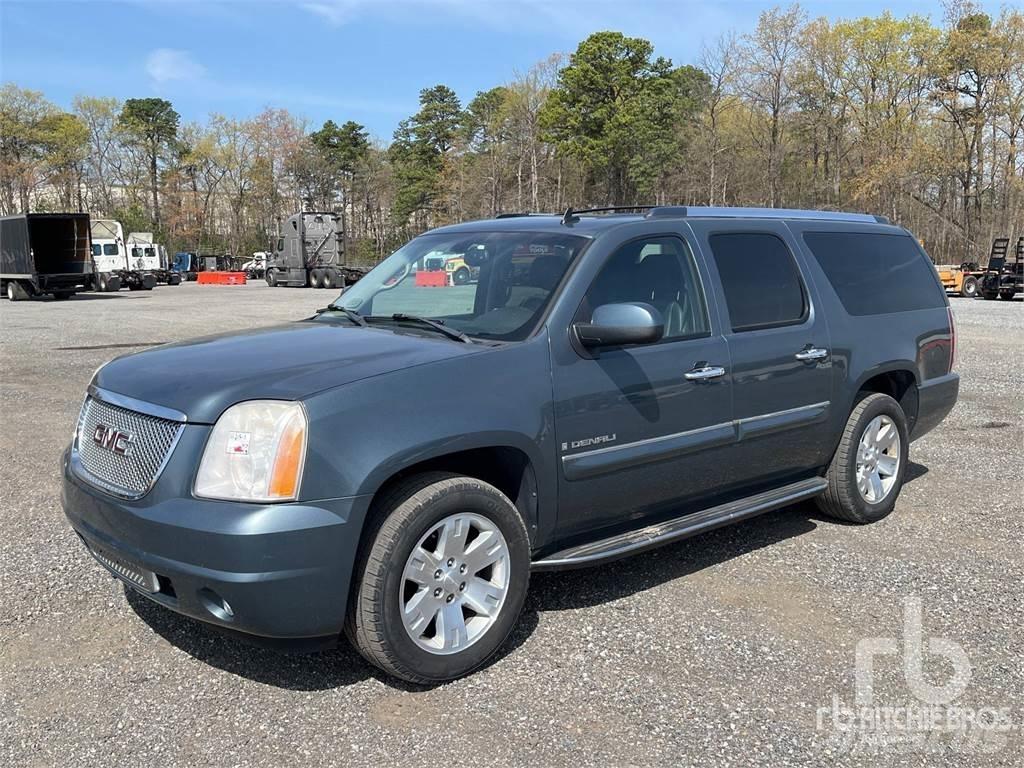 GMC YUKON Pick-upy / Pojazdy z otwieranymi burtami