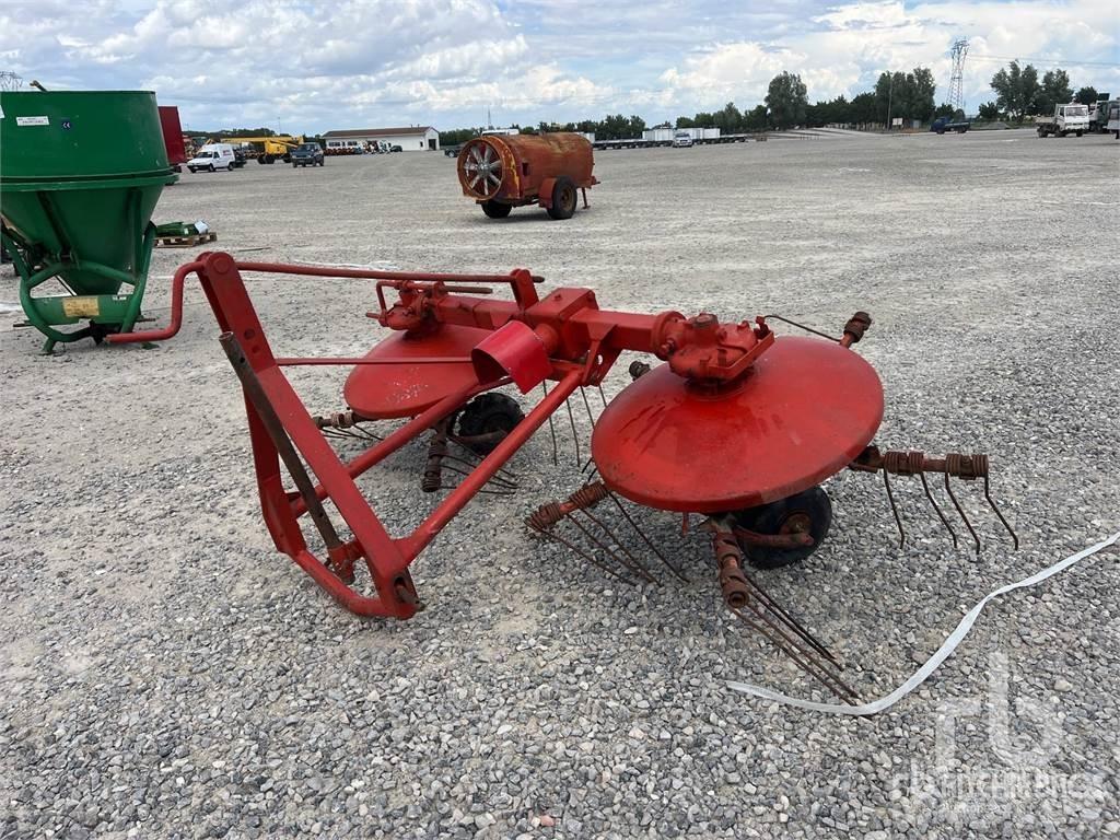  Hay Spreader Maszyny rolnicze - Inne