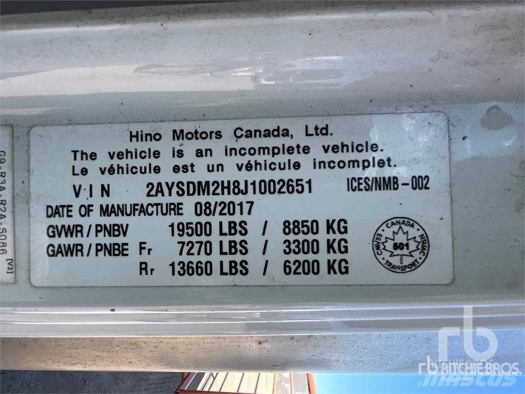 Hino 195 Busy / Vany