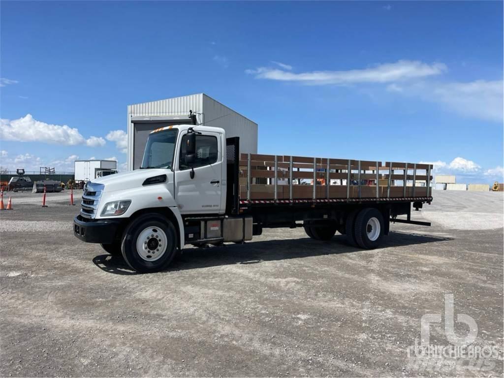 Hino 268 Ciężarówki typu Platforma / Skrzynia