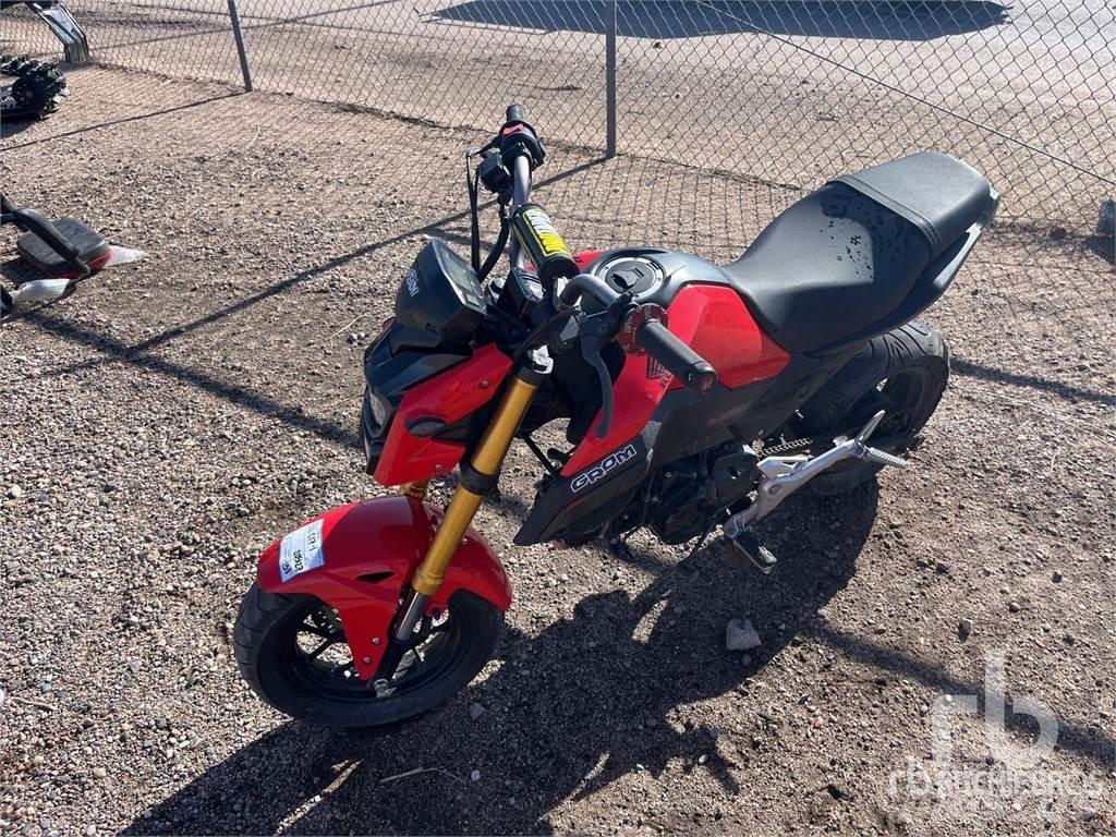 Honda GROM Samochody osobowe