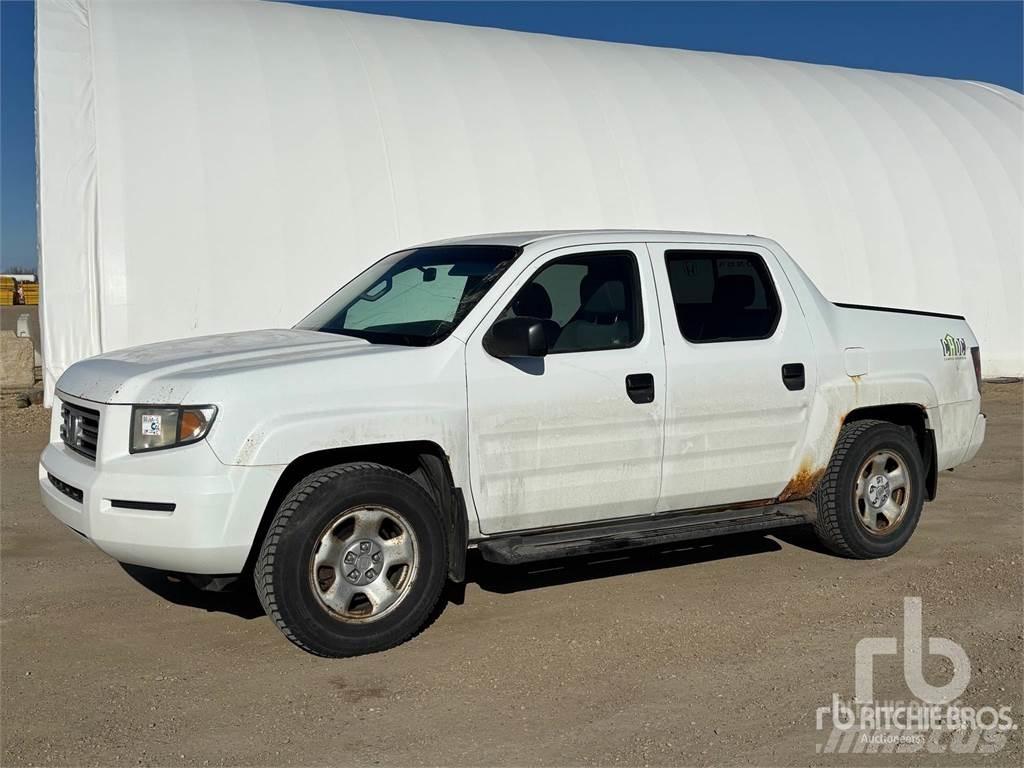 Honda RIDGELINE Pick-upy / Pojazdy z otwieranymi burtami