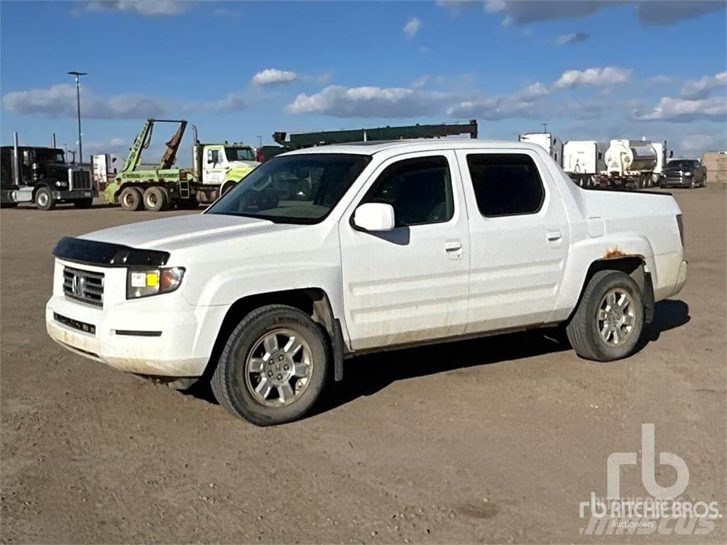 Honda RIDGELINE Pick-upy / Pojazdy z otwieranymi burtami