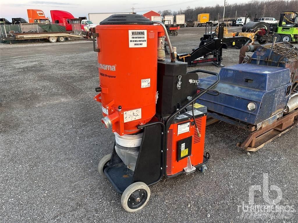 Husqvarna T8600 Maszyny budowlane - Inne