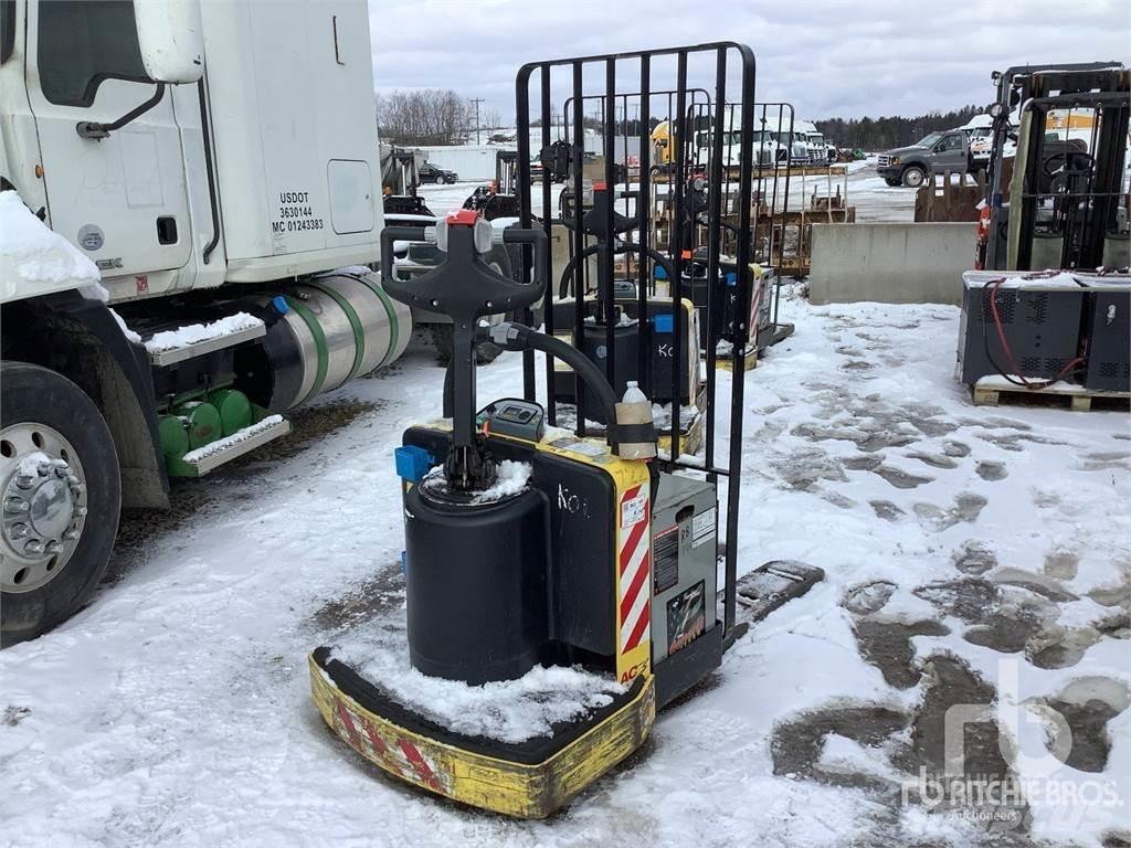 Hyster B60ZAC Regały do palet