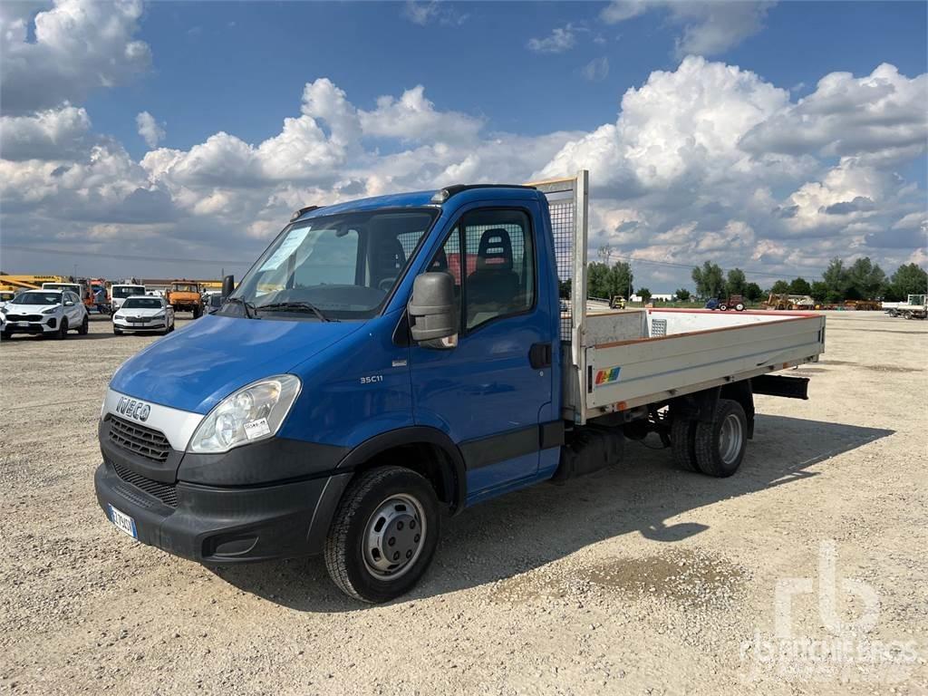 Iveco 35C11 Ciężarówki typu Platforma / Skrzynia