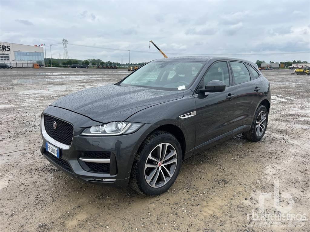 Jaguar F-PACE Pick-upy / Pojazdy z otwieranymi burtami