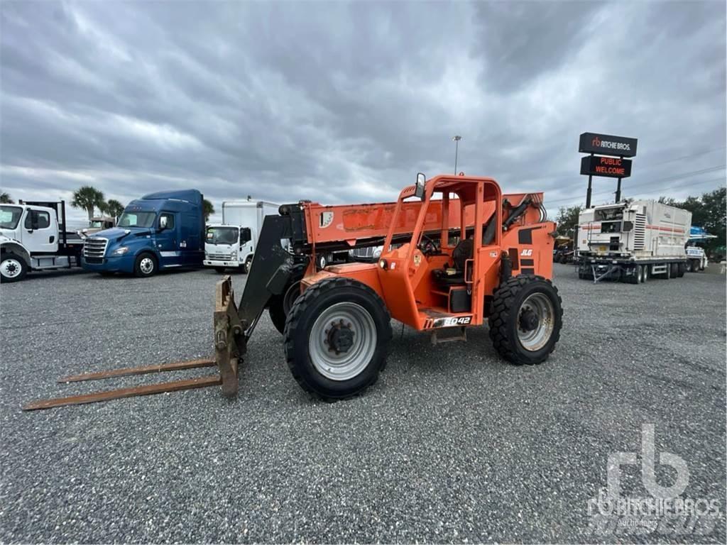 JLG 8042 Ładowarki teleskopowe