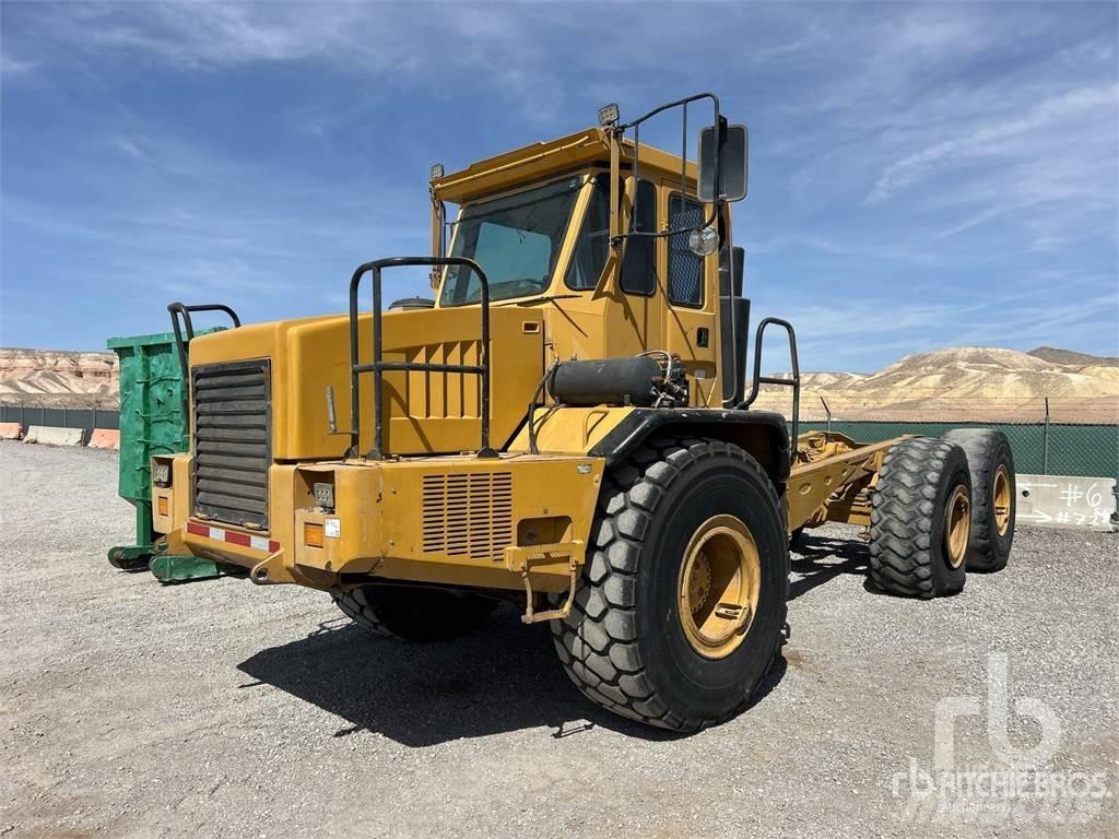 John Deere 300C Pojazdy pod zabudowę
