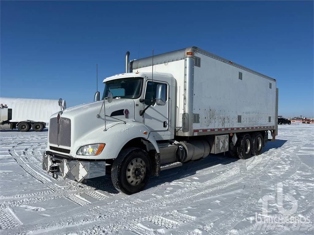 Kenworth T440 Busy / Vany